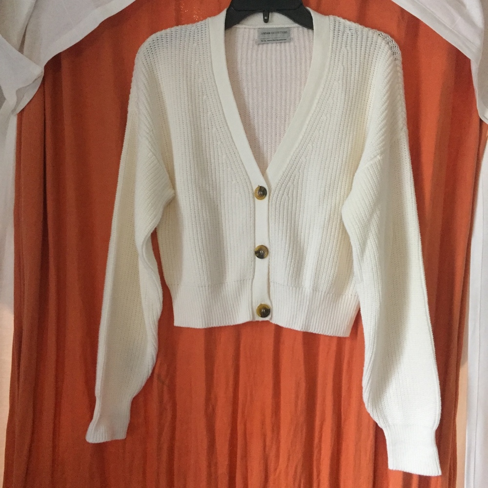 URBAN OUTFITTERS Cropped Cardigan